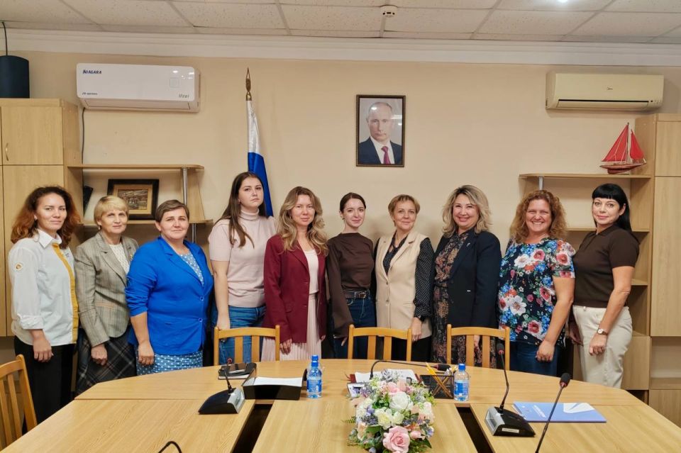 В Департаменте образования и науки Севастополя прошла встреча по обмену опытом деятельности Штабов воспитательной работы образовательных учреждений