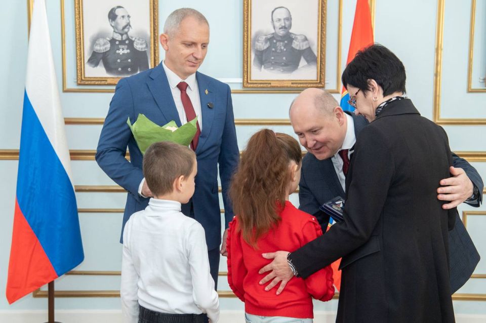 Михаил Развожаев: Сегодня в России отмечается День отца Михаил Развожаев: Сегодня в России отмечается День отца