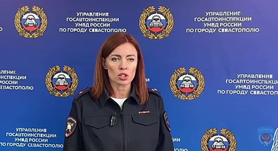 Чтобы не пачкал салон: в Севастополе оштрафовали "отца года", прокатившего 4-летнего сына в кузове пикапа