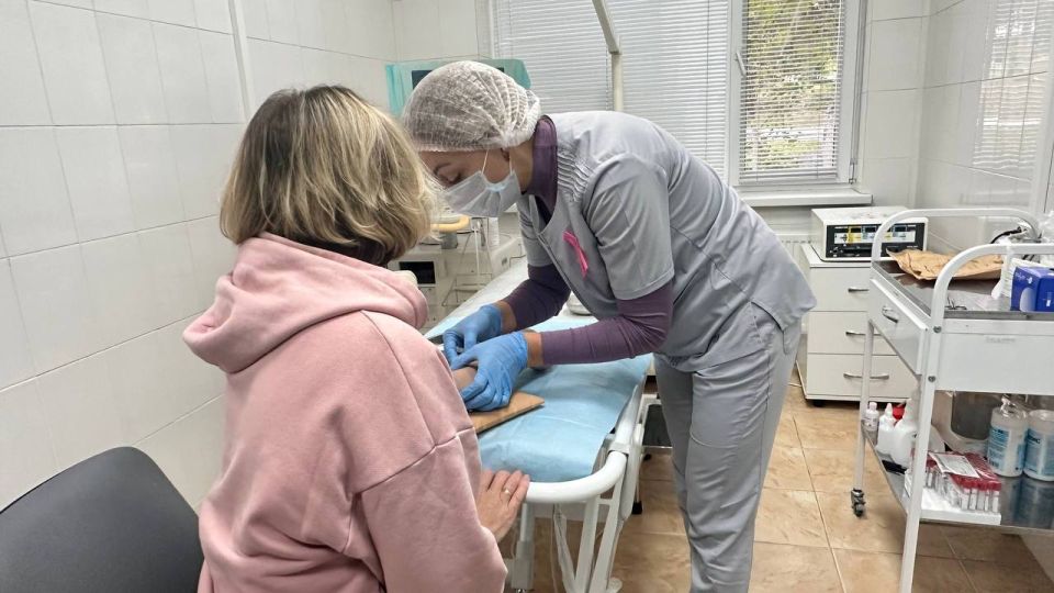 75 жительниц Севастополя побывали на Дне открытых дверей в онкодиспансере