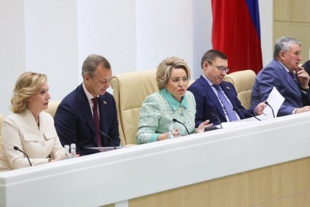 Екатерина Алтабаева: Совет Федерации длительное время работает над совершенствованием нормативных правовых актов в сфере пресечения распространения фальсификационной алкогольной и табачной продукции
