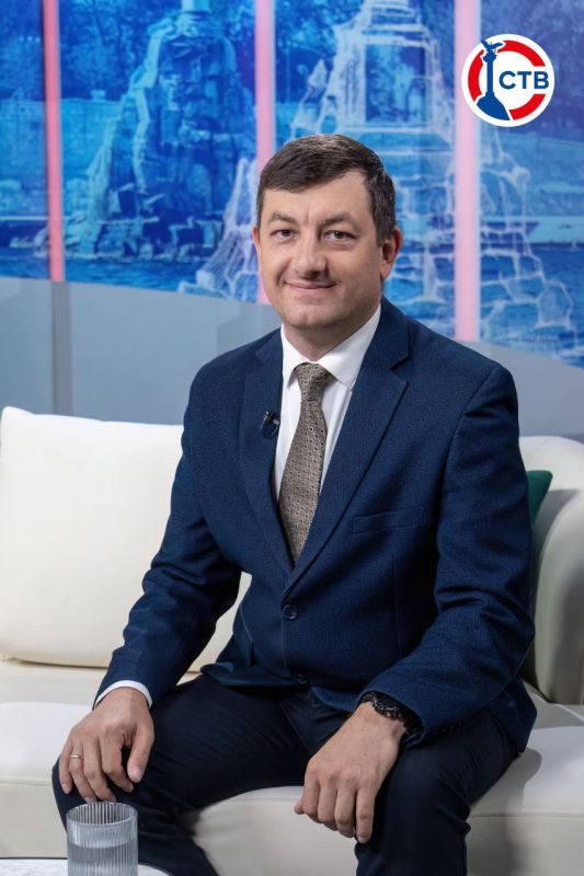 ������ ��������� ������ ��� �����: ������� �������, ������� ������� � ������� ����, �����������!� � �����