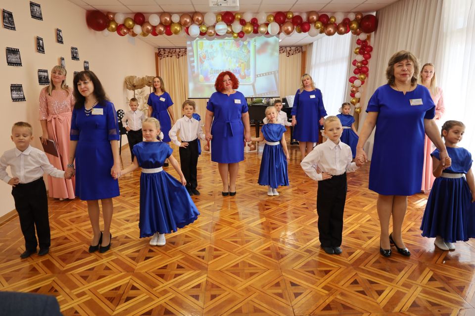 ������� ������� ���� ����� � ��������� � ����� 45-����� �������� ���� � 123 � ����������� ������