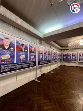 Во дворце культуры рыбаков открылась фотовыставка «Герои специального наZначения»