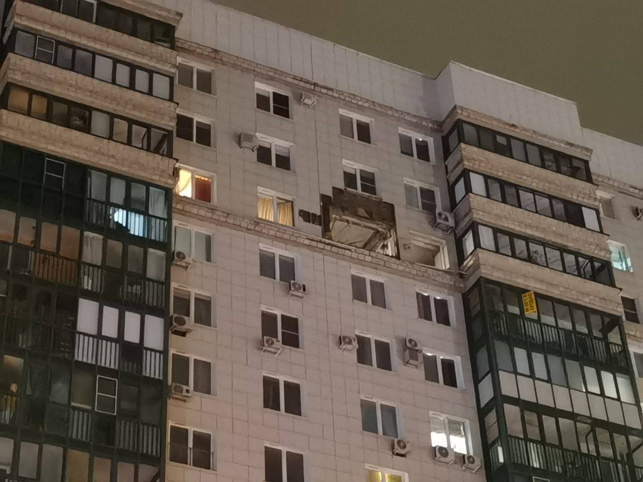 БПЛА атаковал жилой дом в подмосковном Красногорске — 5 человек пострадали, в том числе ребенок БПЛА атаковал жилой дом в подмосковном Красногорске — 5 человек пострадали, в том числе ребенок