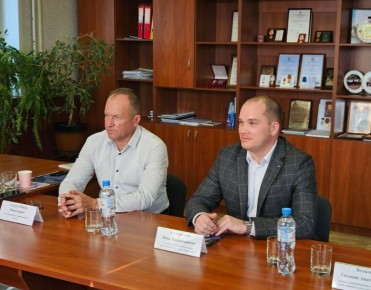 Илья Пестерников: Совместно с главой Андреевского муниципального округа города Севастополя Павлом Сысуевым провели встречу с предпринимателями