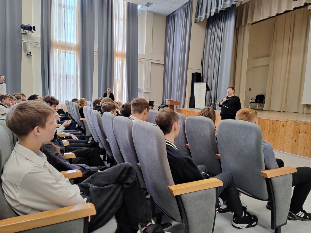 В Севастополе прошла масштабная антинаркотическая акция в учебных заведениях В Севастополе прошла масштабная антинаркотическая акция в учебных заведениях