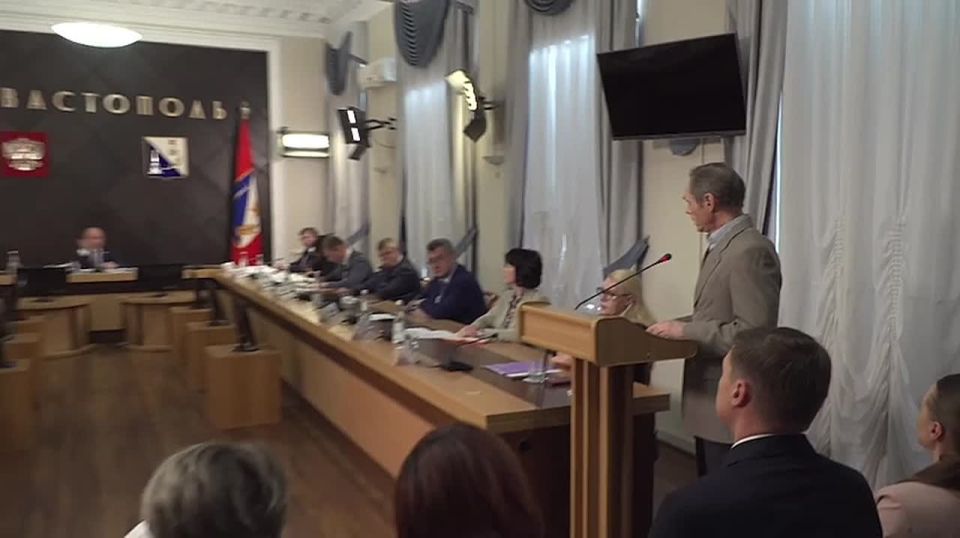 Михаил Развожаев: На заседании Правительства Севастополя сегодня провёл «разбор полетов» по старту отопительного сезона