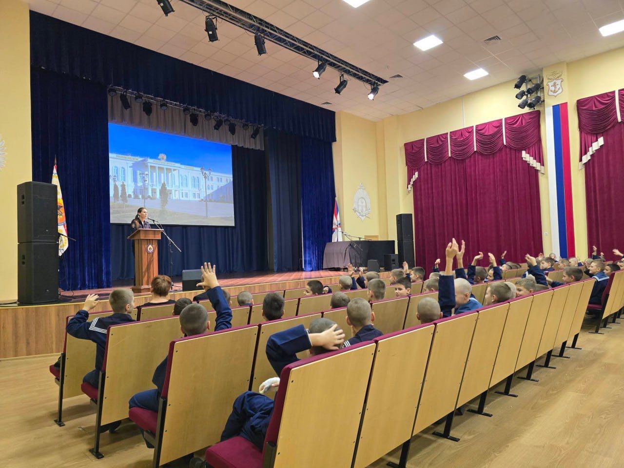 В Севастополе прошла масштабная антинаркотическая акция в учебных заведениях В Севастополе прошла масштабная антинаркотическая акция в учебных заведениях
