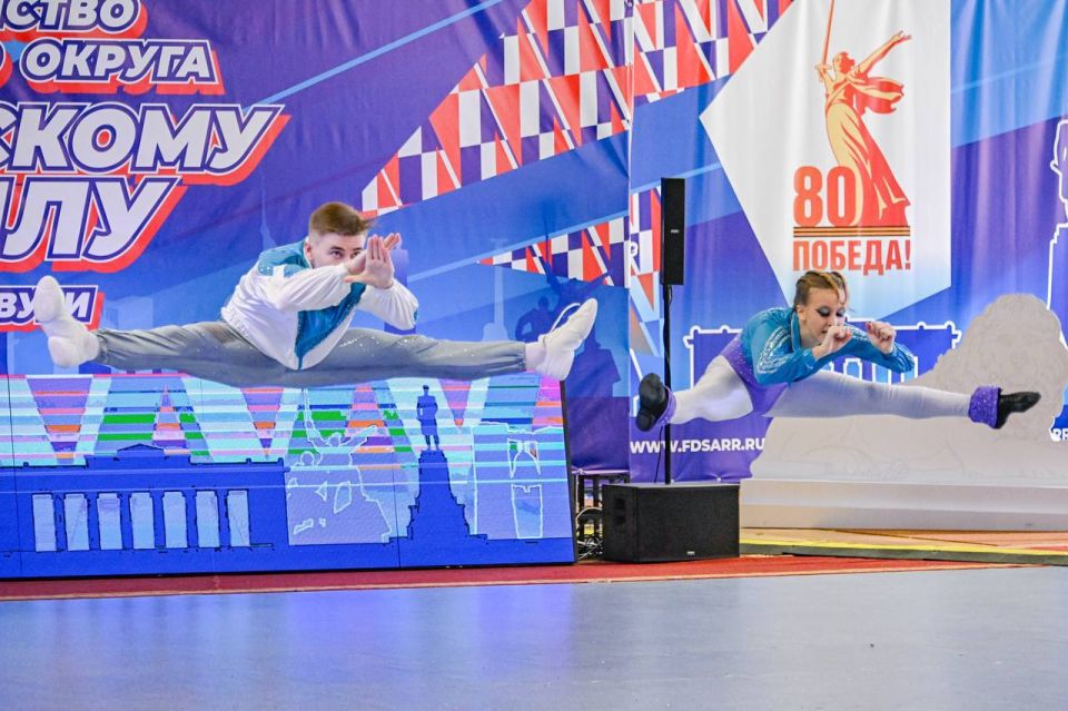 В Севастополе впервые проходит первенство и чемпионат Южного федерального округа по акробатическому рок-н-роллу!