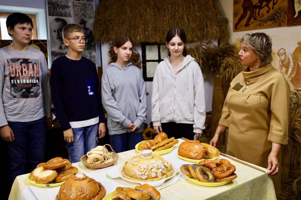 16 школьных команд сразились в городском конкурсе среди экологических отрядов «ЭКОСТАРТ» на базе учреждения дополнительного образования «Центра эколого-натуралистического творчества учащейся молодёжи» 16 школьных команд сразились в городском конкурсе среди экологических отрядов «ЭКОСТАРТ» на базе учреждения дополнительного образования «Центра эколого-натуралистического творчества учащейся молодёжи»