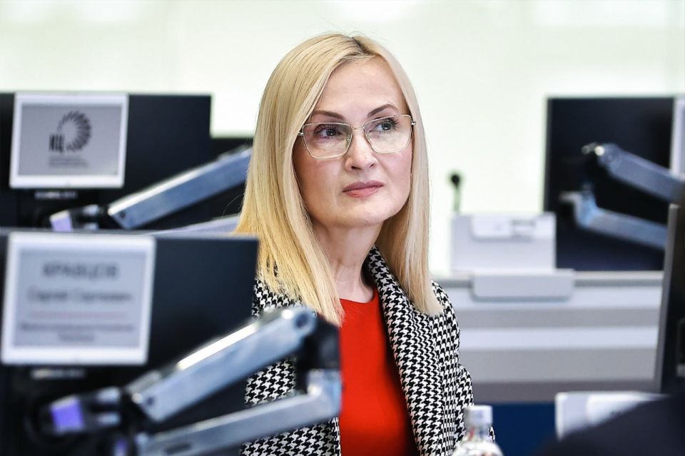  :  2025             400  