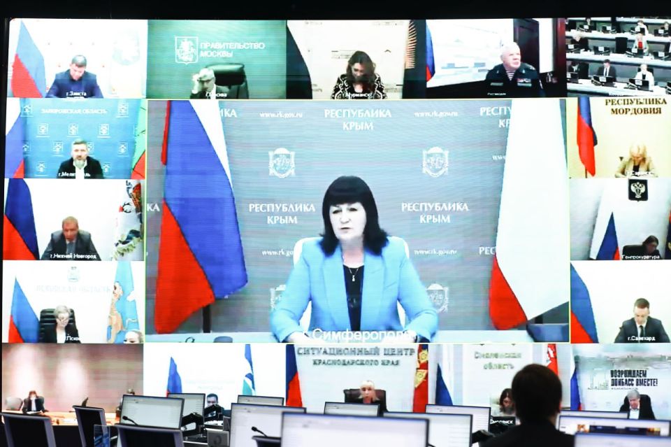  :  2025             400  