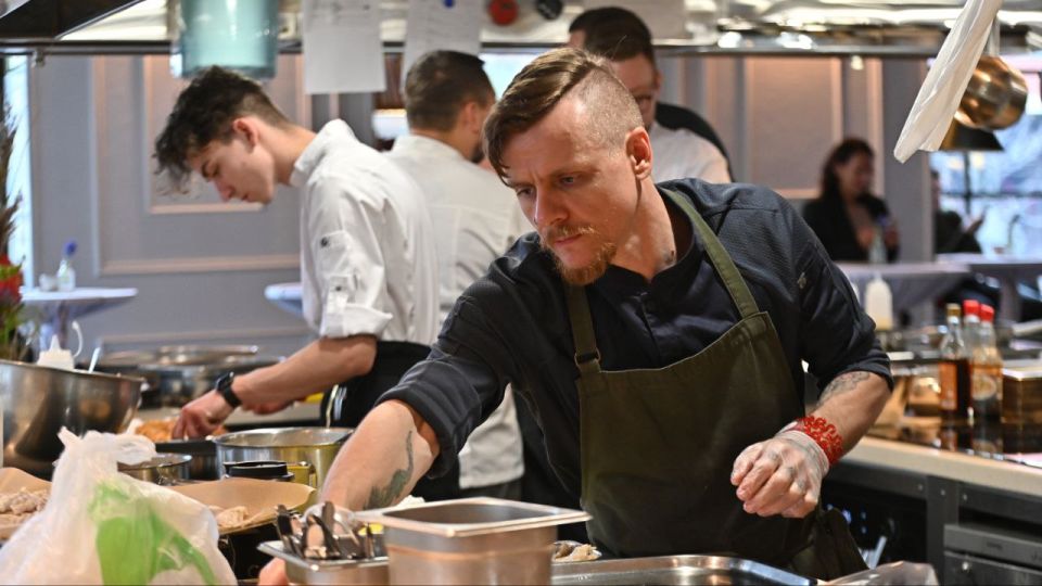 Мария Литовко: Севастопольский шеф-повар ресторана "МОМО", Петр Матвеев, принял очное участие в федеральном проекте «ПроЕду по России» - "Код регионов", организатором которого выступает Агентство стратегических инициатив