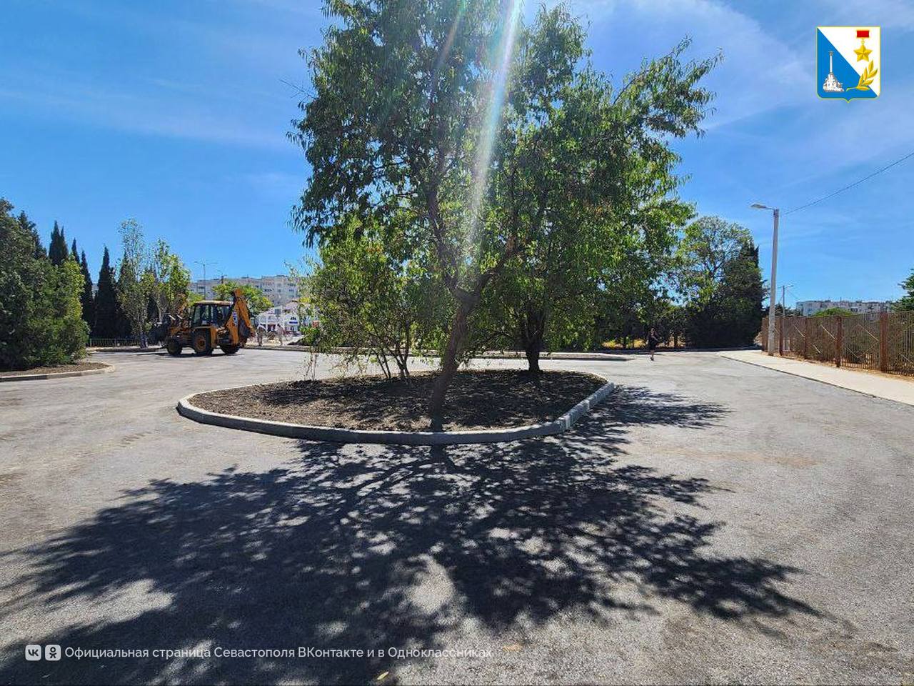 С начала года в Севастополе отремонтировали более 89 тысяч квадратных метров внутриквартальных дорог и пешеходных зон — это, в том числе, тротуары у школ, парки и остановки