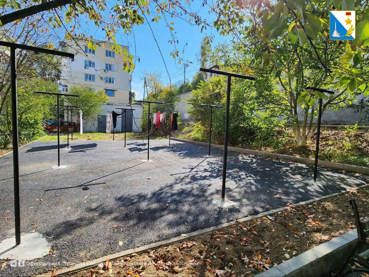 Благоустраиваем дворы. В Балаклаве на улице Новикова завершилось комплексное благоустройство двора для жителей домов №21 и №23