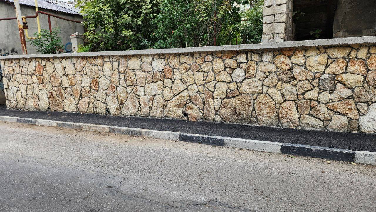 Более 89 тысяч квадратных метров пешеходных зон и дорог во дворах привели в порядок с начала года в Севастополе Более 89 тысяч квадратных метров пешеходных зон и дорог во дворах привели в порядок с начала года в Севастополе