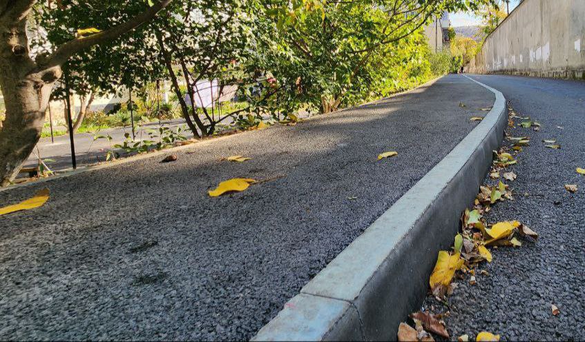 Завершены работы по комплексному благоустройству двора для жителей домов №21 и №23 по улице Новикова