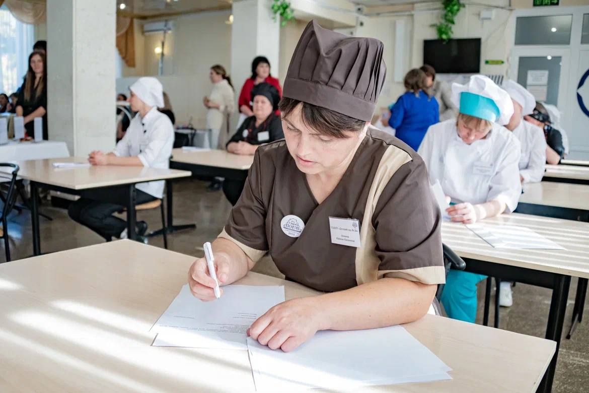 Битва шефов или как в Севастополе прошел финал II городского конкурса «Лучший повар детского сада - 2025» Битва шефов или как в Севастополе прошел финал II городского конкурса «Лучший повар детского сада - 2025»