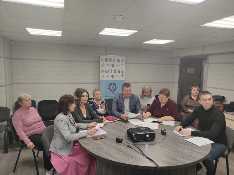 ������� ��������� ��������������� ����� ������� ������������ � ����� ��ջ � ������� �����-��������� �����