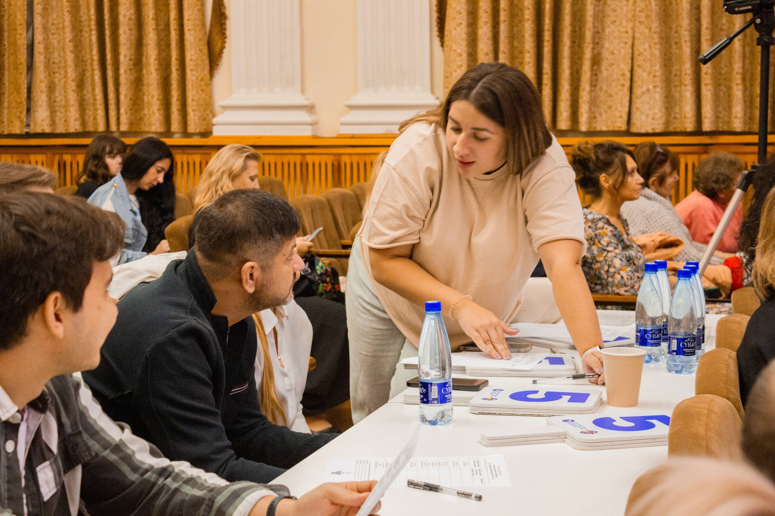 В Севастополе открыли ХI чемпионат Юниор-Лиги КВН В Севастополе открыли ХI чемпионат Юниор-Лиги КВН