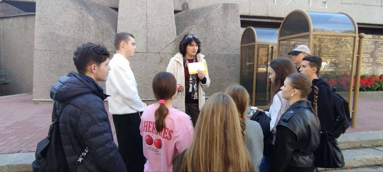 Сегодня в центре Севастополя прошла историко-патриотическая игра, посвященная 84-й годовщине начала героической обороны Севастополя 1941–1942 годов, под названием «250 лет Мужества» Сегодня в центре Севастополя прошла историко-патриотическая игра, посвященная 84-й годовщине начала героической обороны Севастополя 1941–1942 годов, под названием «250 лет Мужества»