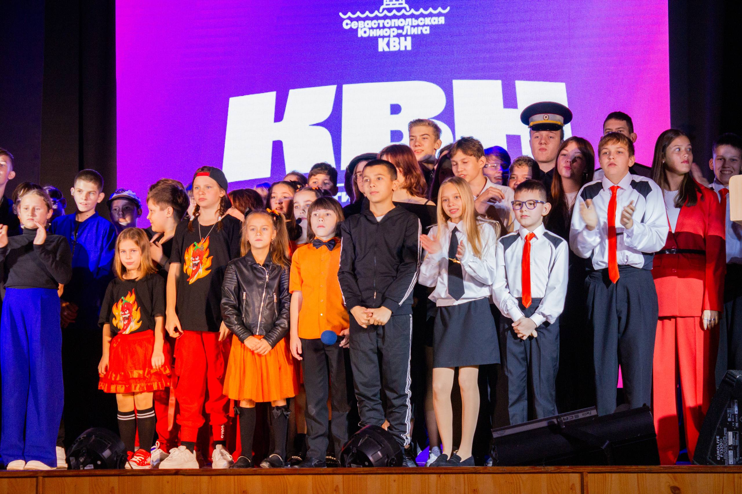 В Севастополе открыли ХI чемпионат Юниор-Лиги КВН