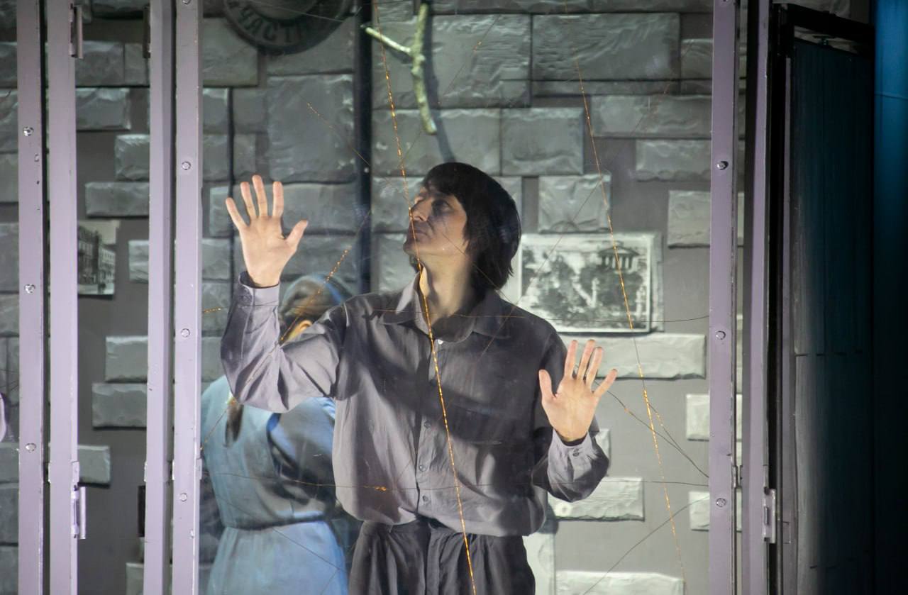 200 первокурсников Севастопольского колледжа информационных технологий и промышленности посетили спектакль «Вкус медной проволоки» на сценической площадке «Океан» в Севастопольском театре юного зрителя 200 первокурсников Севастопольского колледжа информационных технологий и промышленности посетили спектакль «Вкус медной проволоки» на сценической площадке «Океан» в Севастопольском театре юного зрителя