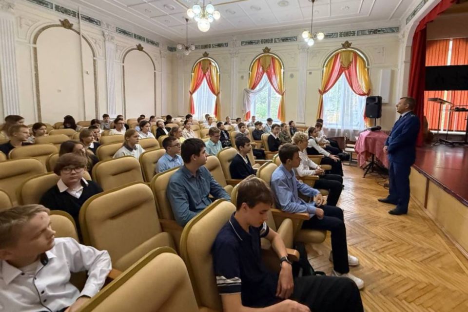 ����������� ���������� ������ �. ����������� �� ���� ������ � ���������� ������ ������� ������ � ��������� �� ���� ������������ ������������, �������������� � �������� � ������������ �����