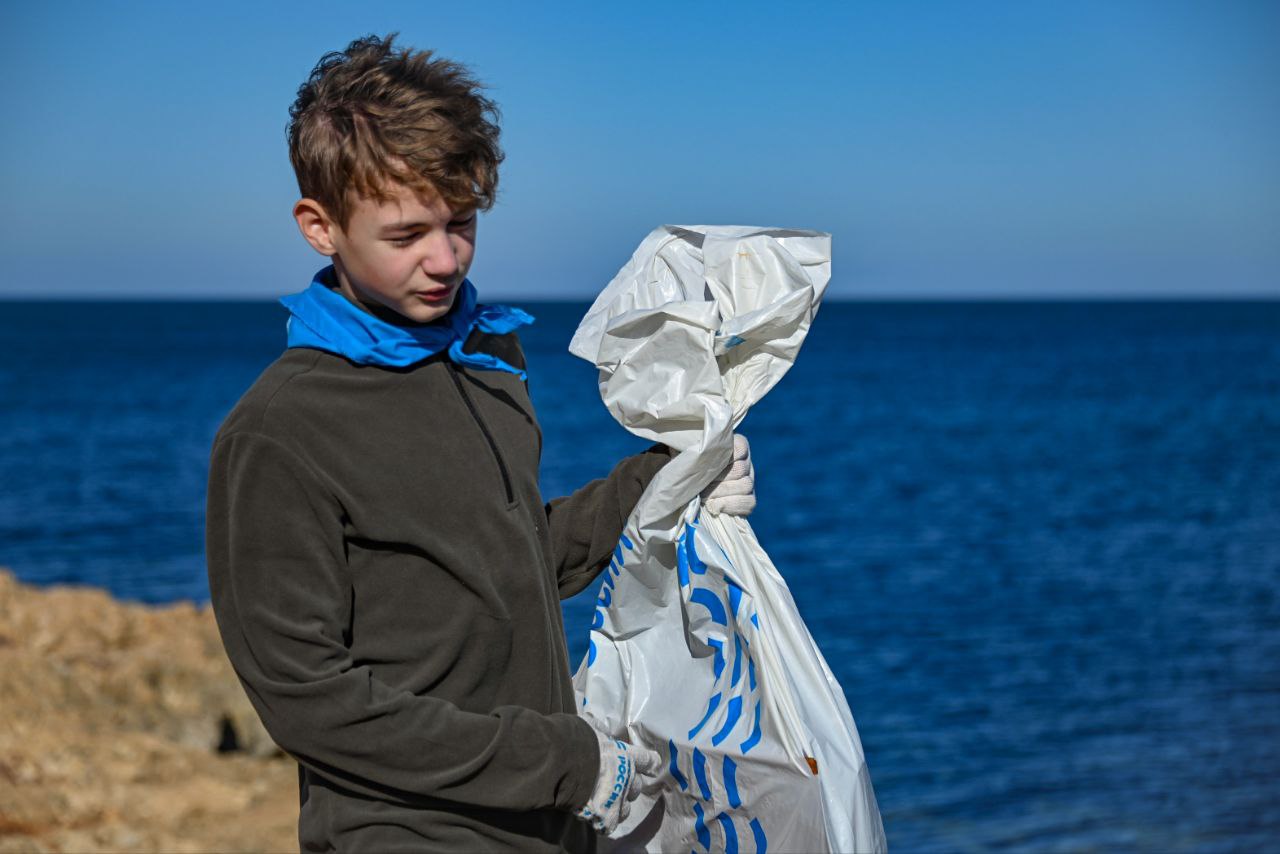 Ежегодно, в Международный День Чёрного моря, Департамент природных ресурсов и экологии города Севастополя совместно с Государственным бюджетным образовательным учреждением дополнительного образования «Севастопольский центр... Ежегодно, в Международный День Чёрного моря, Департамент природных ресурсов и экологии города Севастополя совместно с Государственным бюджетным образовательным учреждением дополнительного образования «Севастопольский центр...