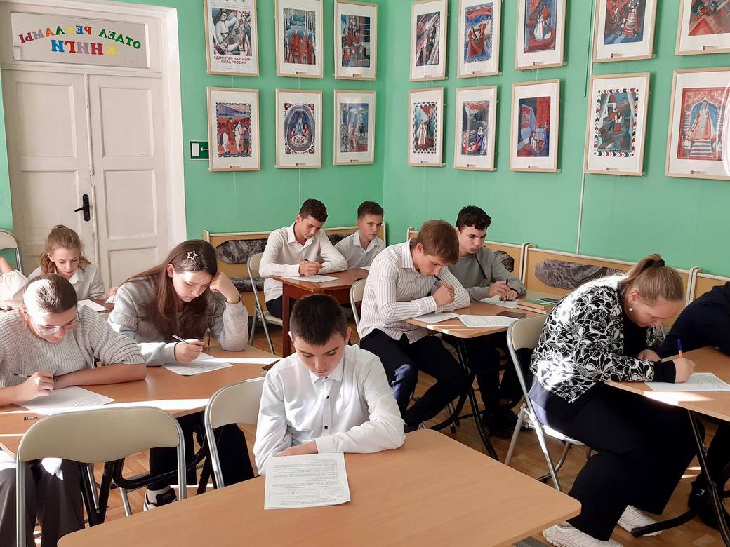 Игорь Михеев: Севастопольские школьники присоединились к Всероссийской олимпиаде «Символы России» Игорь Михеев: Севастопольские школьники присоединились к Всероссийской олимпиаде «Символы России»