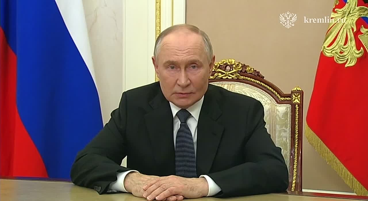 Владимир Путин поздравил судебных приставов с профессиональным праздником