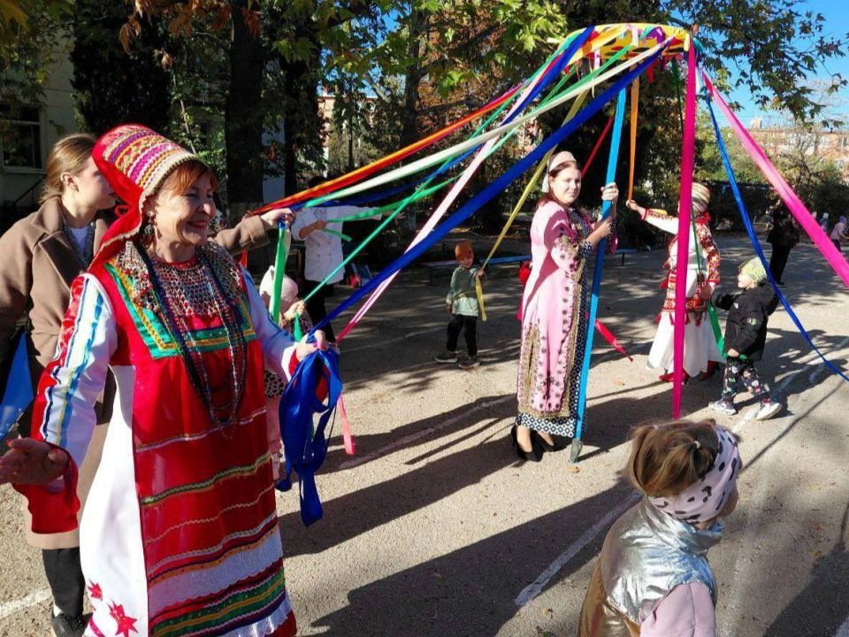 Детский сад №88 Севастополя знакомит воспитанников с культурами народов России Детский сад №88 Севастополя знакомит воспитанников с культурами народов России