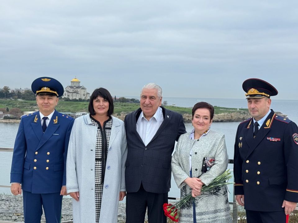 С Днём народного единства! С Днём народного единства!