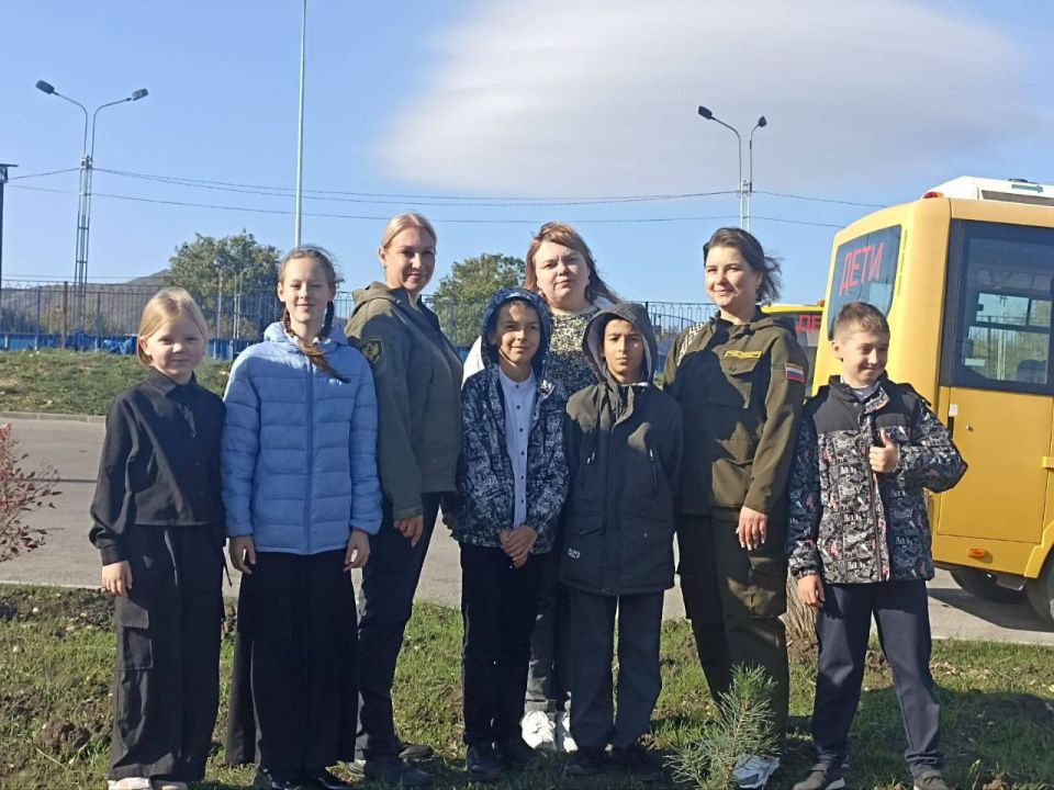 Школьников Севастополя учат бережно относиться к лесам Школьников Севастополя учат бережно относиться к лесам