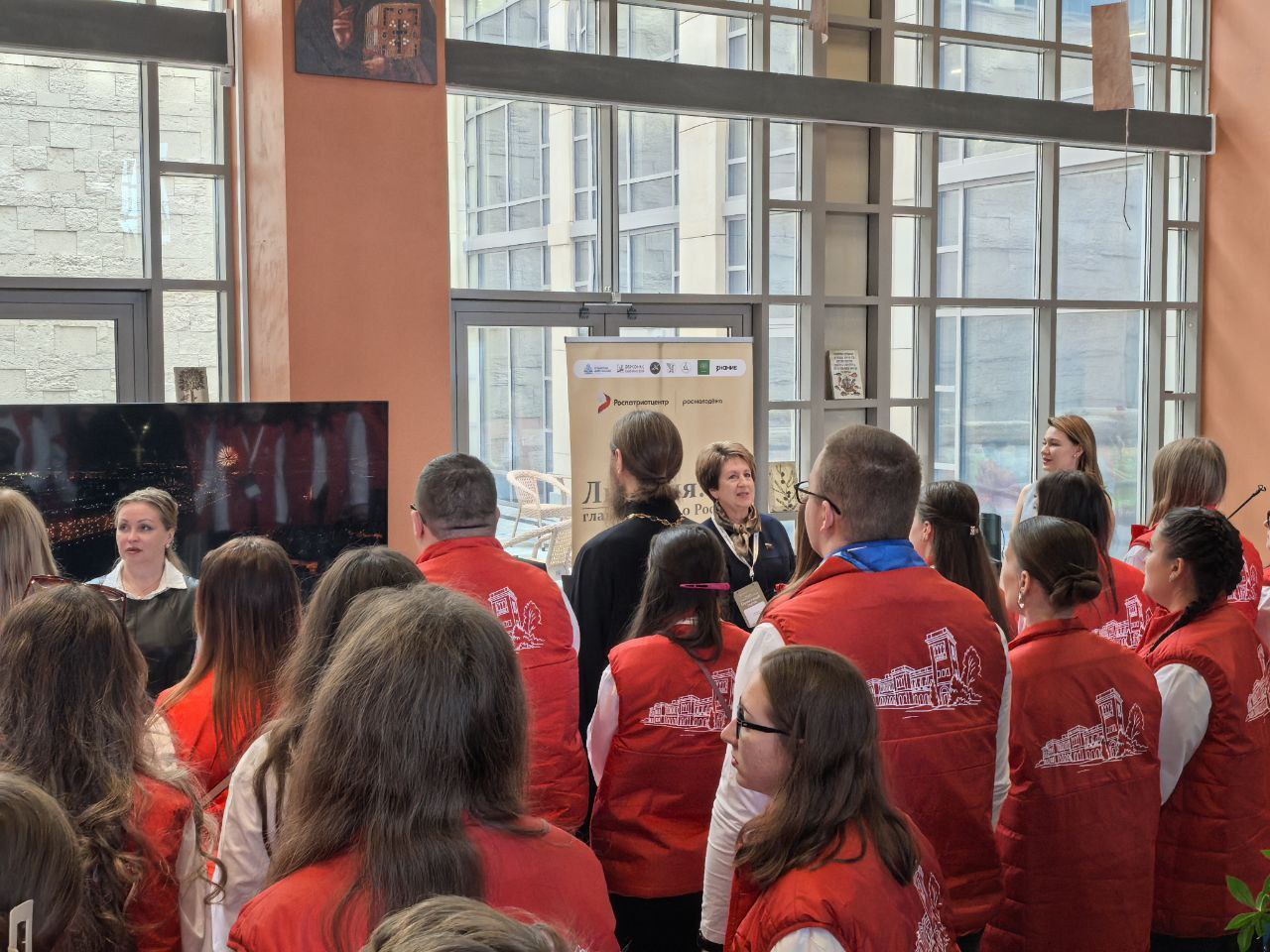 Екатерина Алтабаева: Выступила в качестве эксперта в ходе панельной дискуссии, которая прошла на площадке «Точка опоры» в музейно-храмовом комплексе «Новый Херсонес» Екатерина Алтабаева: Выступила в качестве эксперта в ходе панельной дискуссии, которая прошла на площадке «Точка опоры» в музейно-храмовом комплексе «Новый Херсонес»