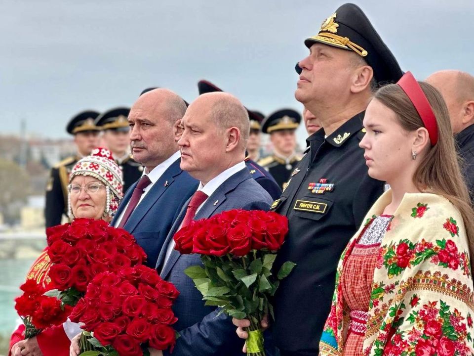  :           100-            ,   ...