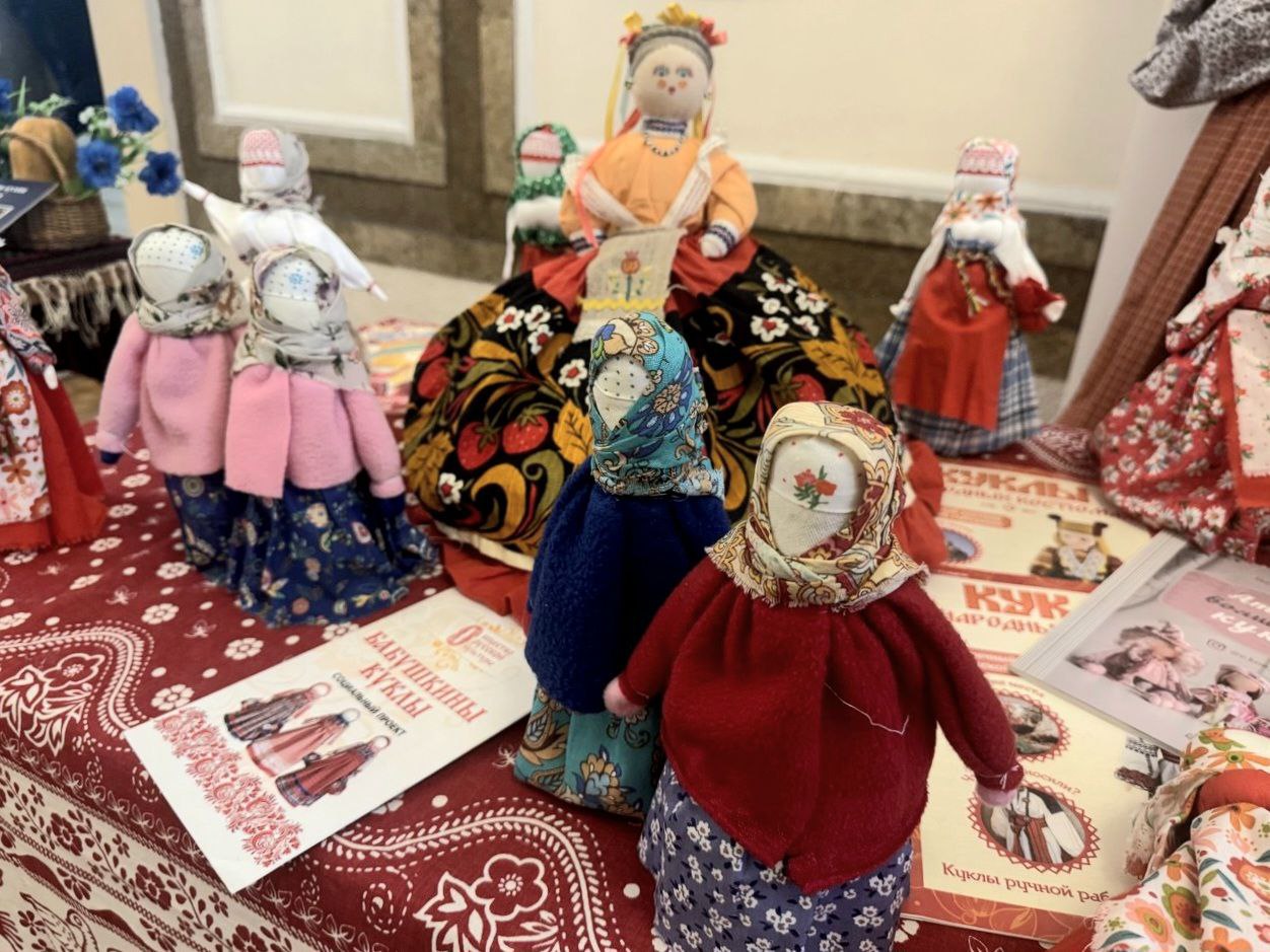 Выставка национально-культурных обществ прошла в Севастопольском центре культуры и искусств