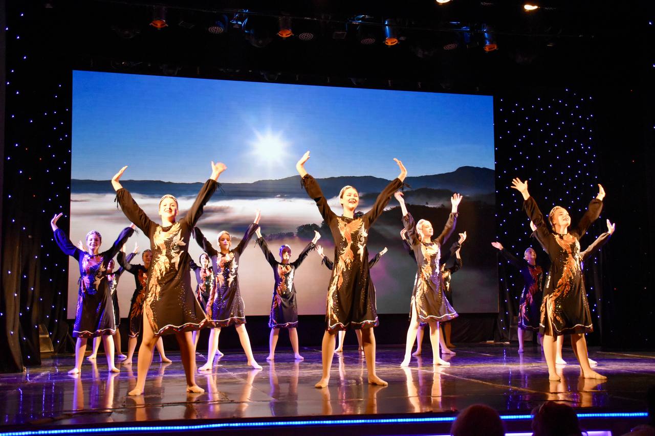 Чужих детей не бывает! Это точно знают, семьи севастопольцев, которые взяли под опеку или попечение детей, подарив им тепло и уют дома, ласку, заботу и поддержку Чужих детей не бывает! Это точно знают, семьи севастопольцев, которые взяли под опеку или попечение детей, подарив им тепло и уют дома, ласку, заботу и поддержку