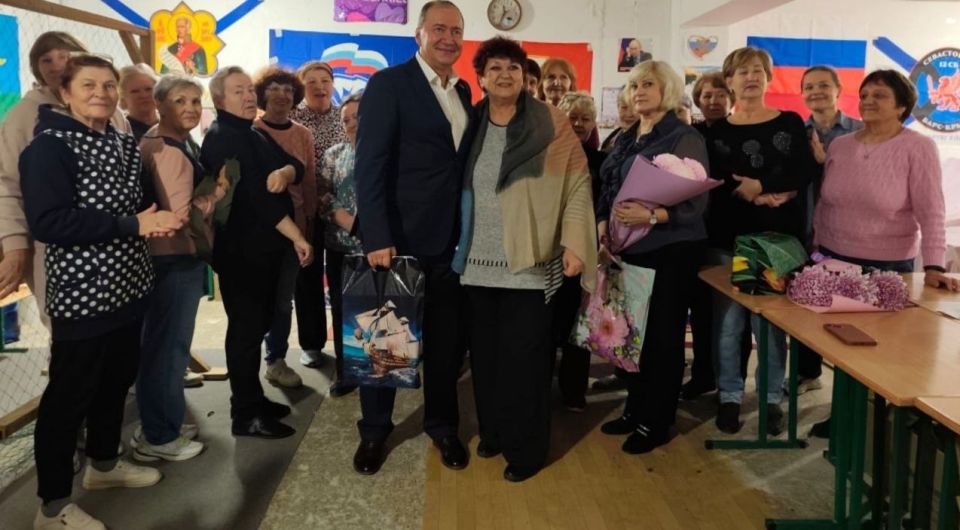 Дмитрий Белик: Каждую региональную неделю навещаю волонтёров организации «Масксети Гагаринцы-54», которая действует на базе средней общеобразовательной школы № 54 имени Ю.А.Гагарина Дмитрий Белик: Каждую региональную неделю навещаю волонтёров организации «Масксети Гагаринцы-54», которая действует на базе средней общеобразовательной школы № 54 имени Ю.А.Гагарина