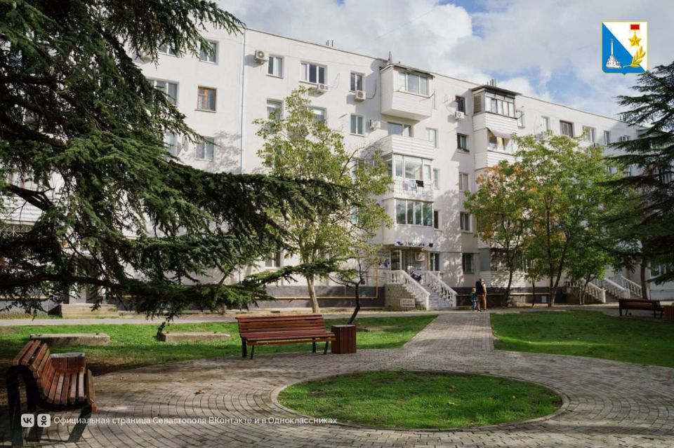 Обновляем дома. Фонд содействия капитальному ремонту обновляет фасады домов на проспекте Генерала Острякова Обновляем дома. Фонд содействия капитальному ремонту обновляет фасады домов на проспекте Генерала Острякова