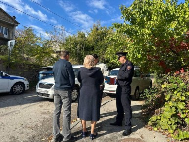 Госавтоинспекция Севастополя инициировала проведение комиссионного обследования дорожной инфраструктуры вблизи образовательной организации на улице Годлевского