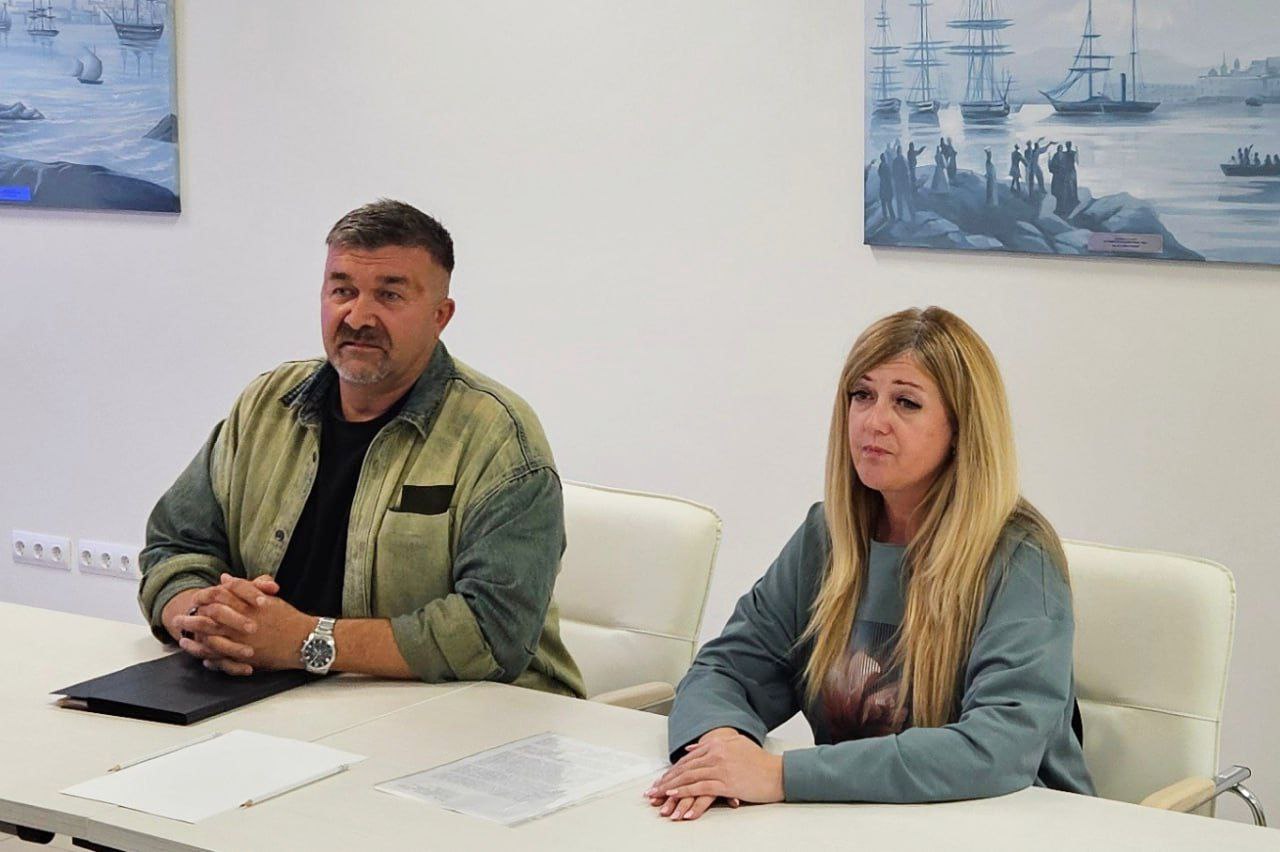 Илья Пестерников: Совместно с первым заместителем прокурора города Севастополя Дмитрием Теллиным и исполняющим обязанности заместителя Губернатора Севастополя Марией Литовко провели личный приём предпринимателей Илья Пестерников: Совместно с первым заместителем прокурора города Севастополя Дмитрием Теллиным и исполняющим обязанности заместителя Губернатора Севастополя Марией Литовко провели личный приём предпринимателей