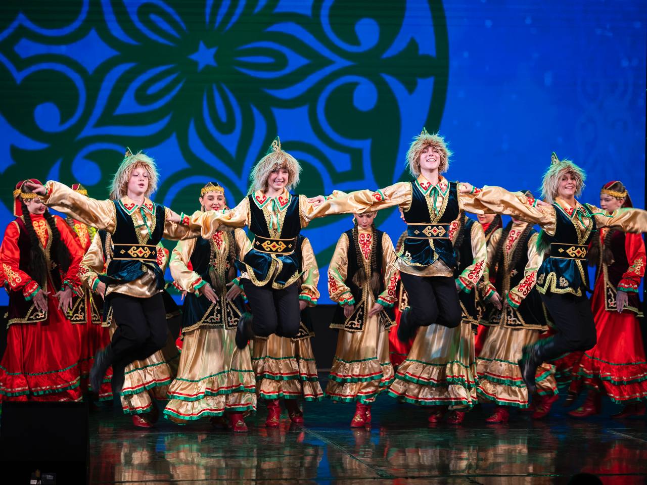 Более 25 тысяч человек поучаствовали в праздничных мероприятиях Дня народного единства