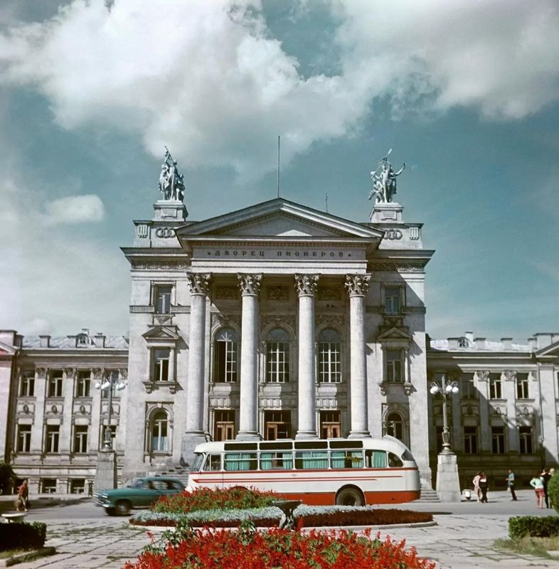 В День рассматривания старых фотографий делимся подборкой снимков любимого Севастополя В День рассматривания старых фотографий делимся подборкой снимков любимого Севастополя