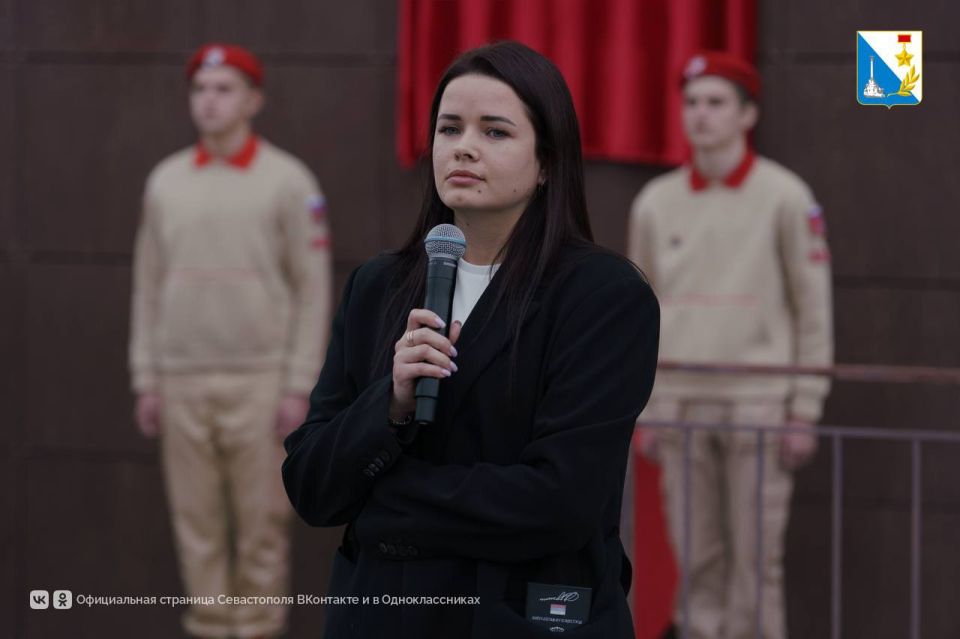 Михаил Развожаев открыл мемориальную доску Герою России Никите Мечтанову Михаил Развожаев открыл мемориальную доску Герою России Никите Мечтанову