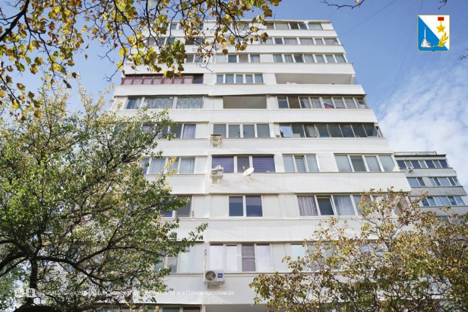 Обновляем дома. Фонд содействия капитальному ремонту обновляет фасады домов на проспекте Генерала Острякова Обновляем дома. Фонд содействия капитальному ремонту обновляет фасады домов на проспекте Генерала Острякова