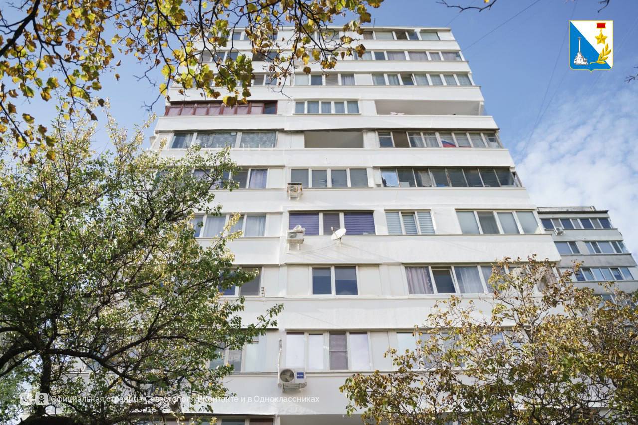 Обновляем дома. Фонд содействия капитальному ремонту обновляет фасады домов на проспекте Генерала Острякова Обновляем дома. Фонд содействия капитальному ремонту обновляет фасады домов на проспекте Генерала Острякова