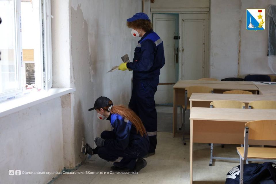 Будущие специалисты. Студентов архитектурно-строительного техникума на учебной практике уже учат важным основам профессии