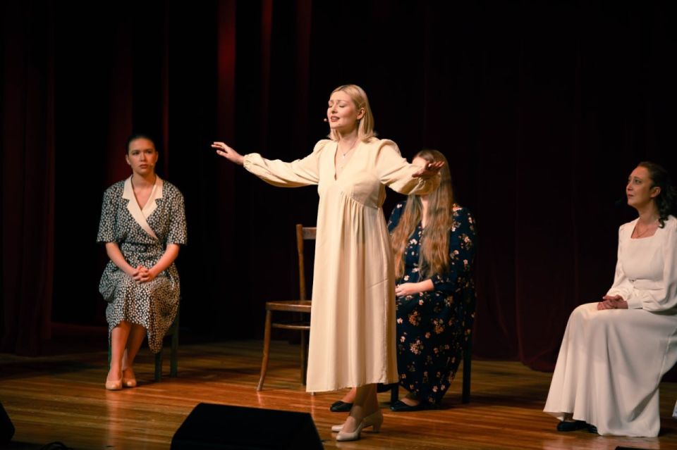 � ������������ �������� ��������� ����� �����������-������������ ��������� �������� � ���������